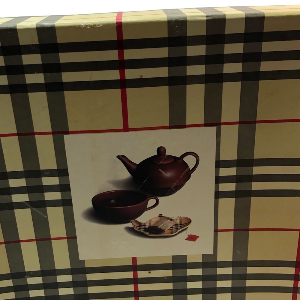 3 Piece Tea Set Plaid tea rest in box